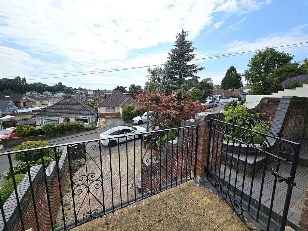 Property photo 3 of 22