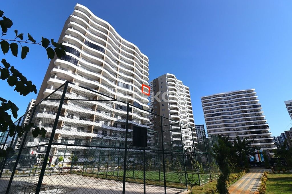 Property photo 2 of 33