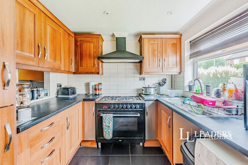 Property photo 3 of 9 Pbox-Img.Jpg
