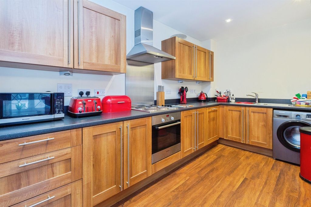 Property photo 2 of 15