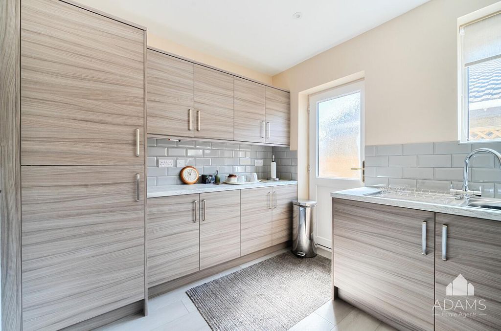 Property photo 3 of 14 Kitchen