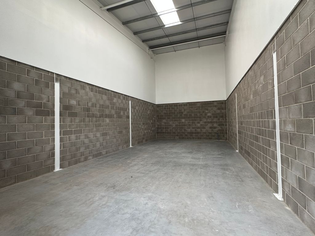 Property photo 2 of 5