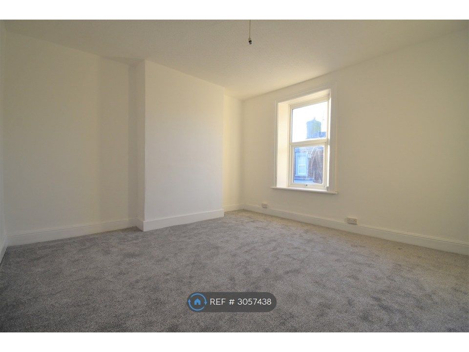 Property photo 3 of 13 Bedroom 1