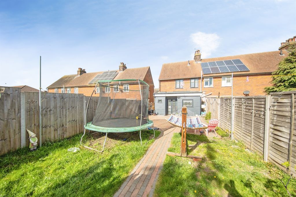 Property photo 2 of 18