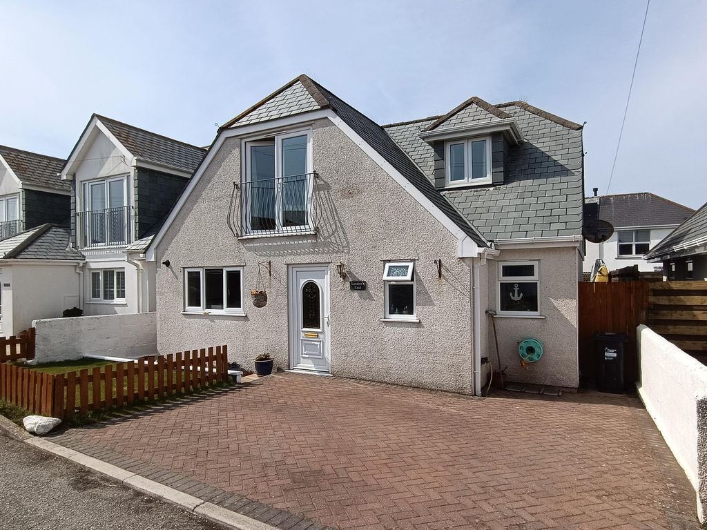 Property photo 1 of 18 External