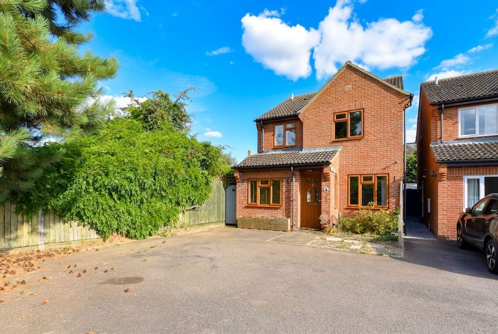 Property photo 1 of 27