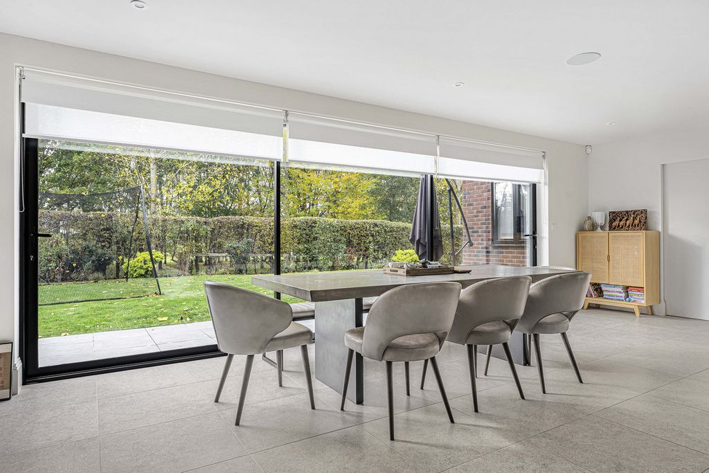 Property photo 2 of 35