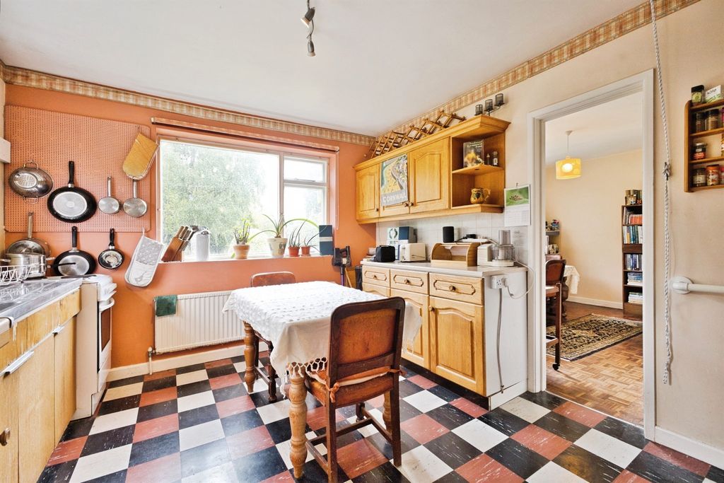 Property photo 3 of 17