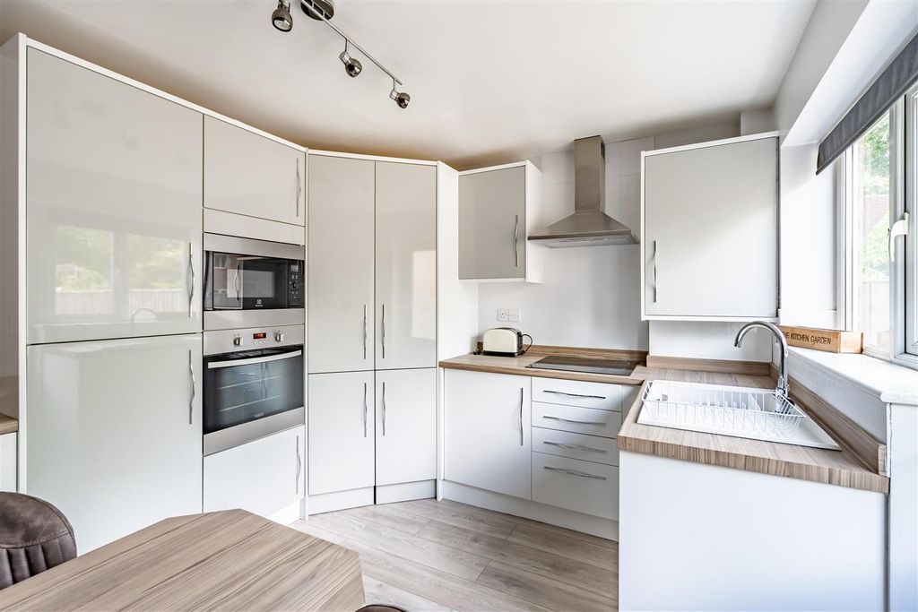 Property photo 3 of 12 19Ma-10.Jpg