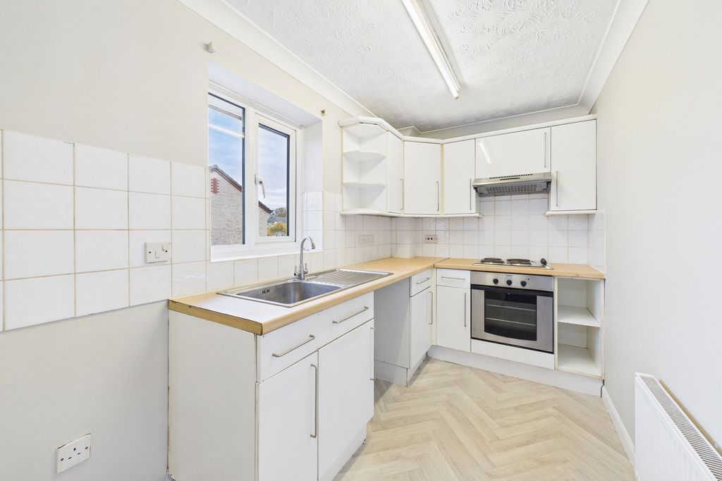 Property photo 3 of 10