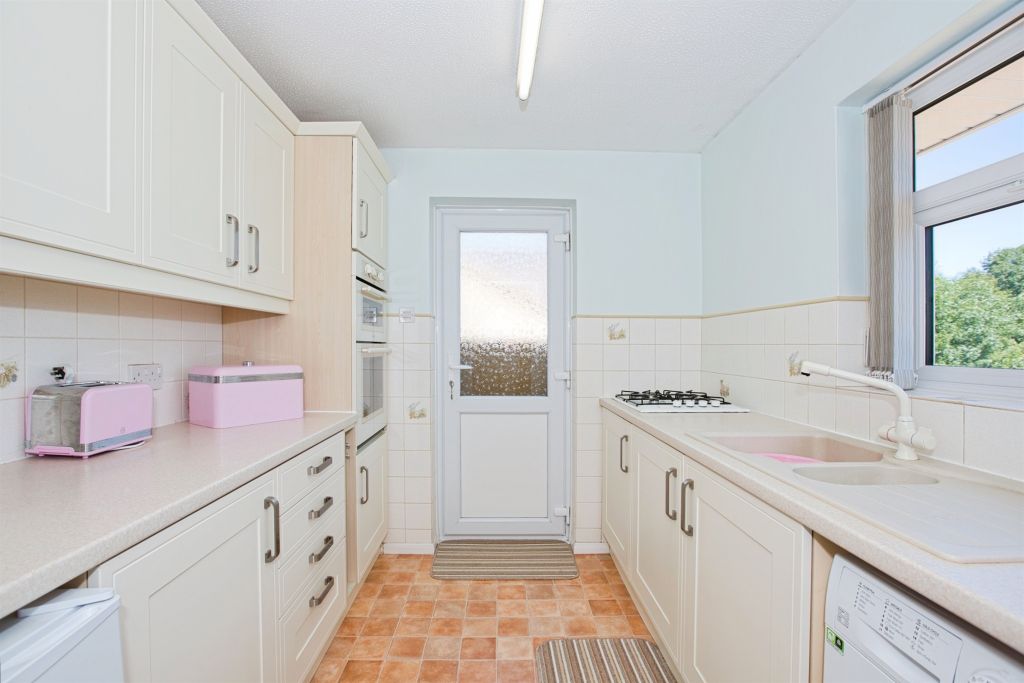 Property photo 2 of 17