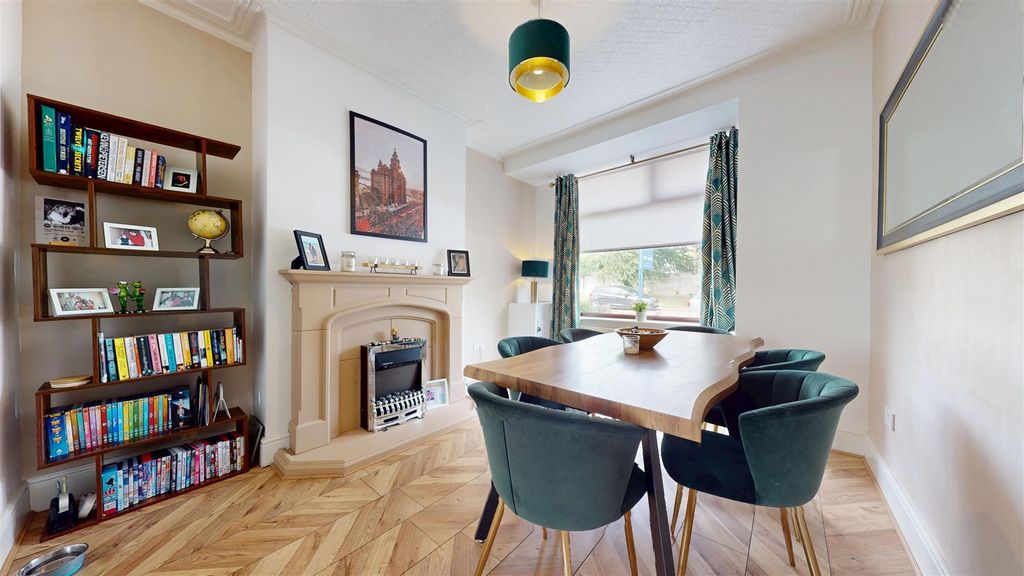 Property photo 3 of 21 Mill Lane Dining Room