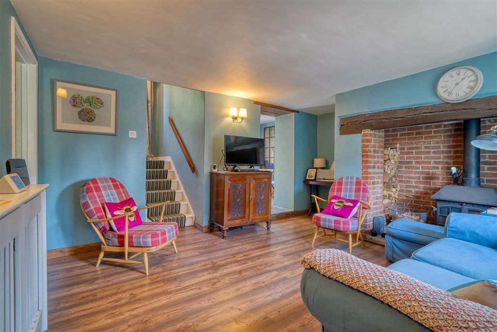 Property photo 2 of 10 Sitting Room