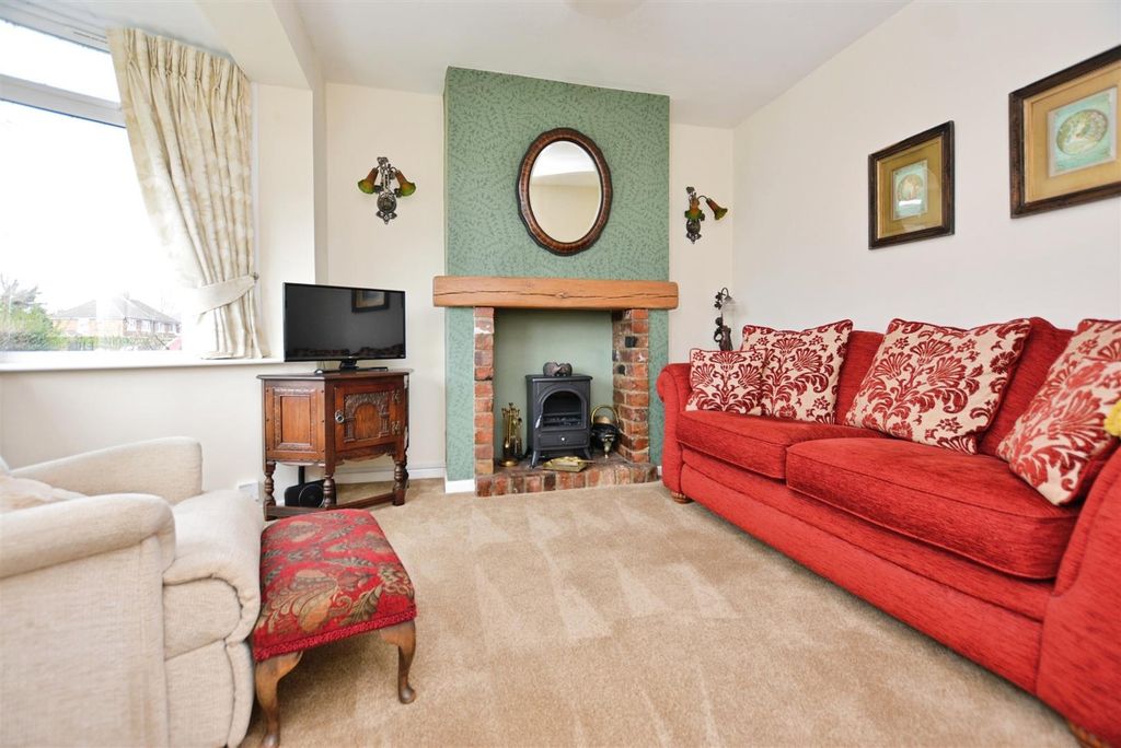 Property photo 2 of 23 Living Room