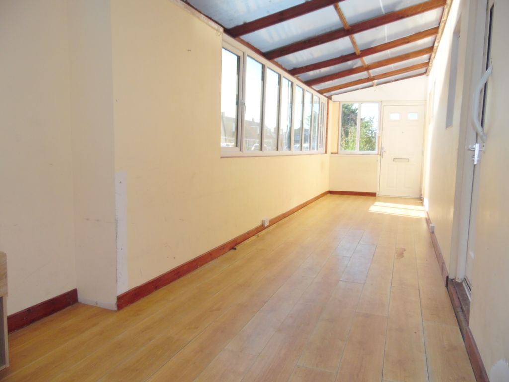 Property photo 2 of 29 Conservatory