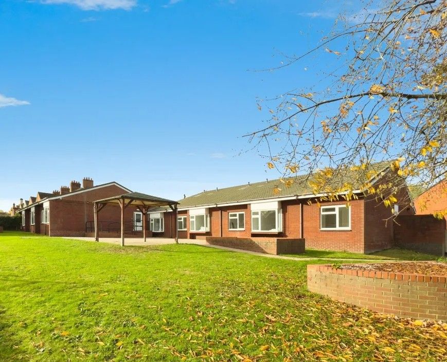 Property photo 1 of 20