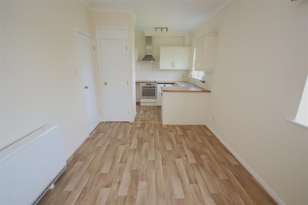Property photo 2 of 6 Img_8761.Jpg