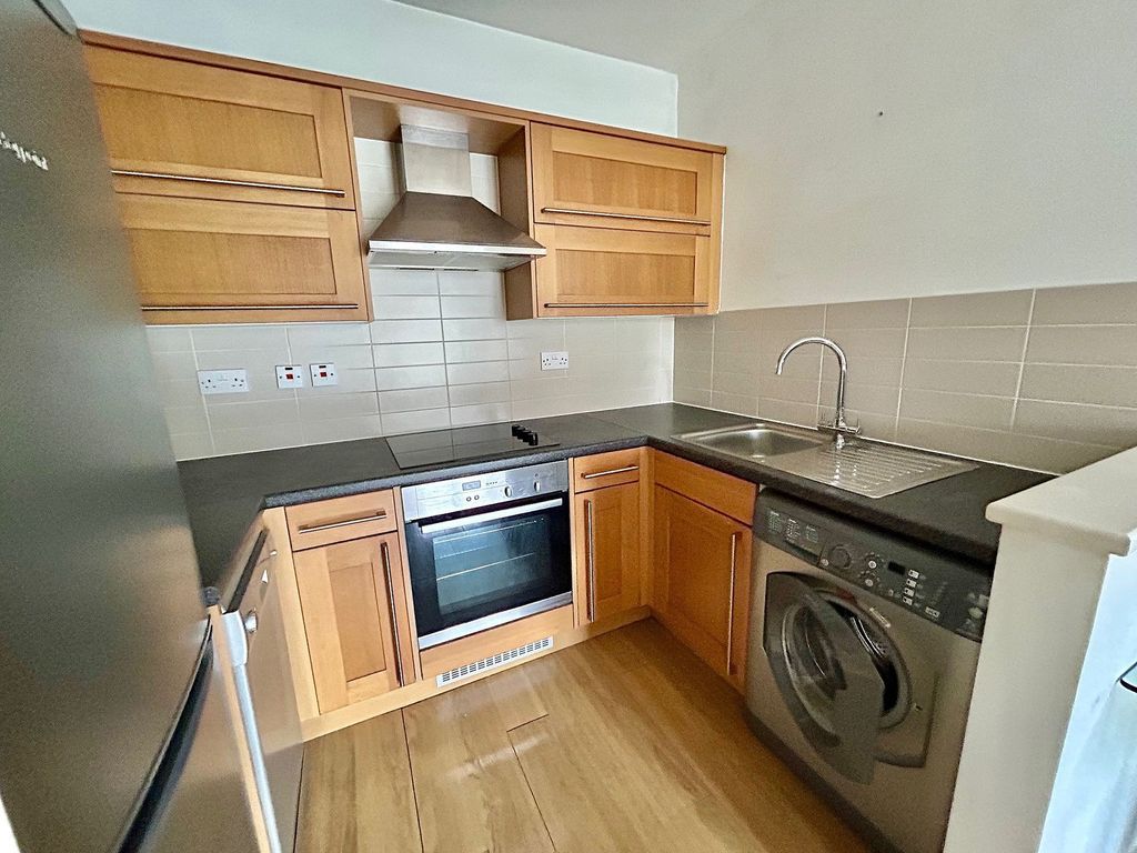 Property photo 2 of 12 Kitchen