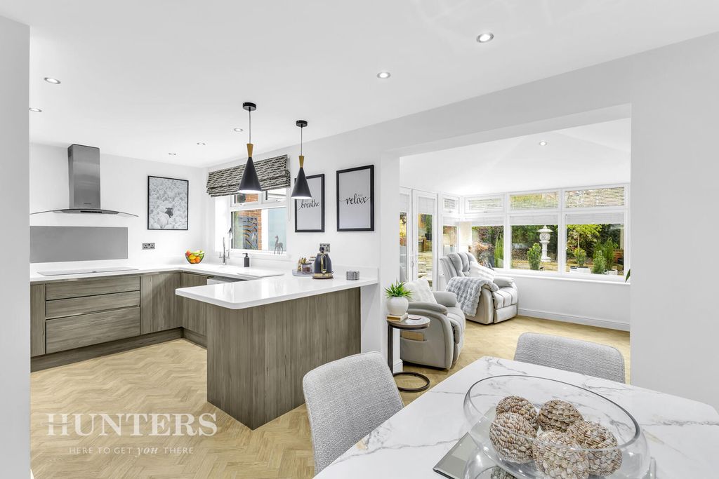 Property photo 3 of 39 Kitchen