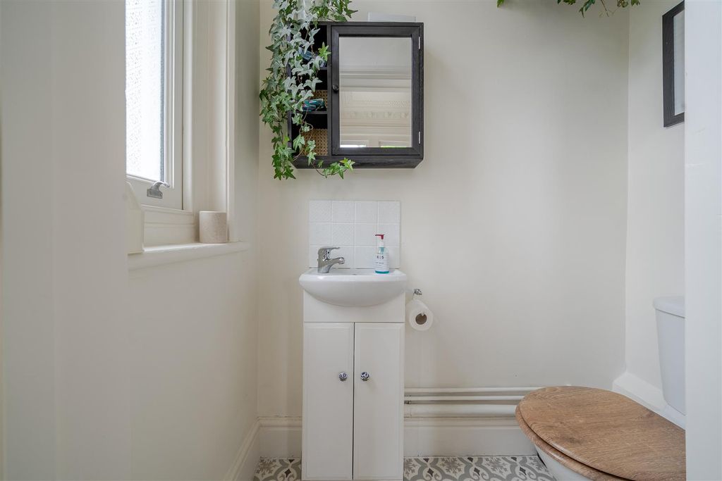 Additional image 13 of 2 bed flat for saleThe Avenue, Clevedon BS21