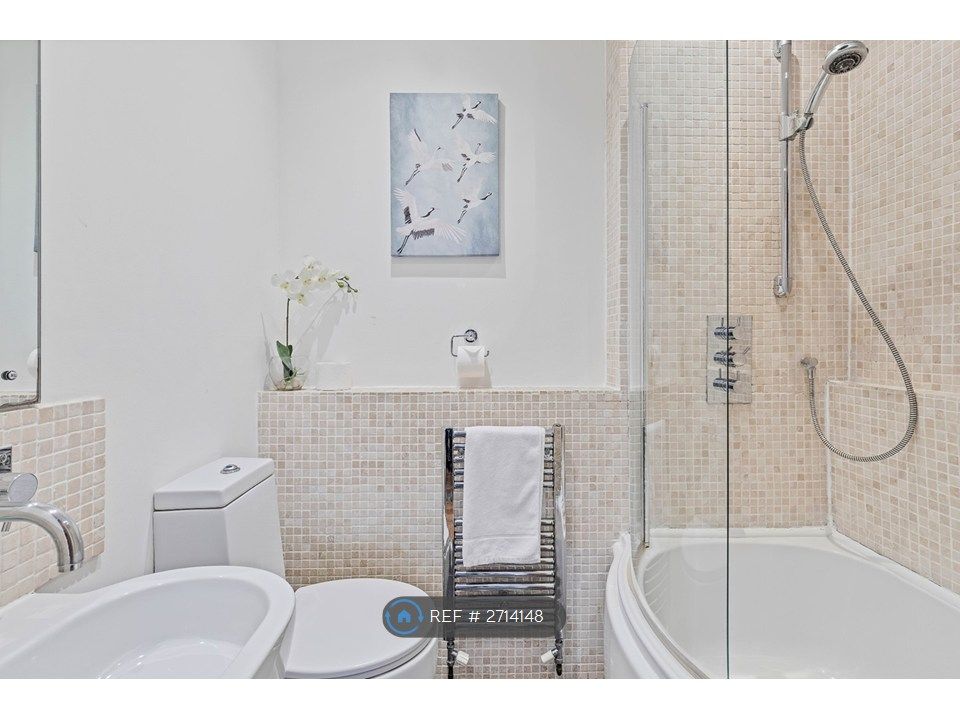 Property photo 2 of 13 Bathroom