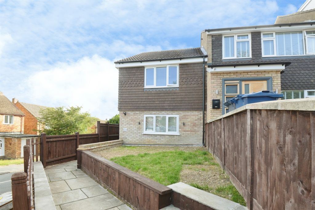 Property photo 1 of 20