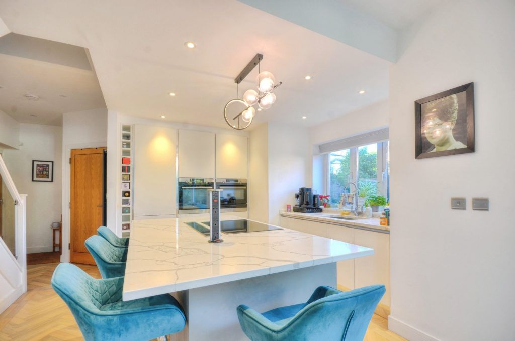 Property photo 3 of 21