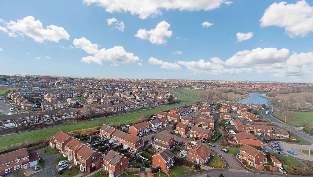 Property photo 2 of 24