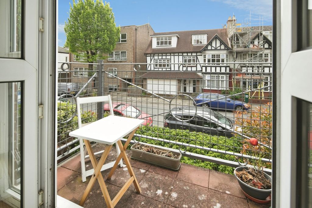 Property photo 1 of 28 Balcony