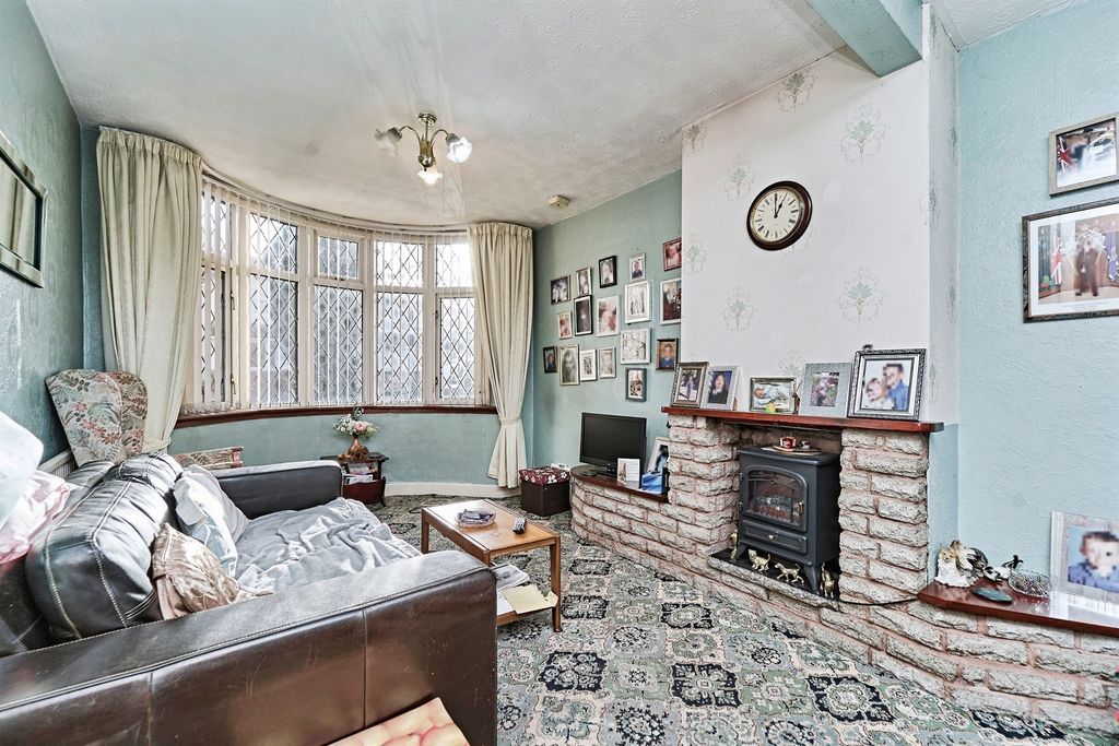 Property photo 2 of 22