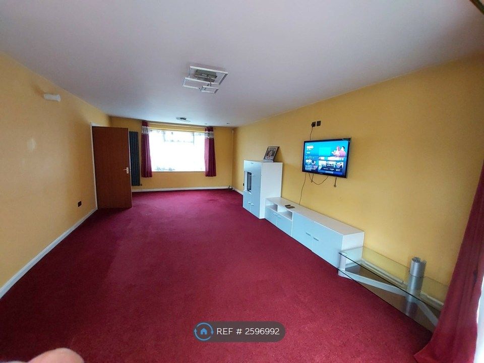 Property photo 1 of 29 Living Room