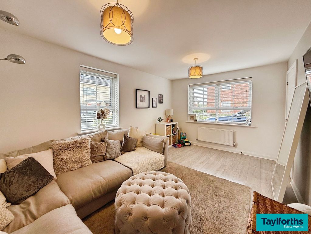 Property photo 3 of 23