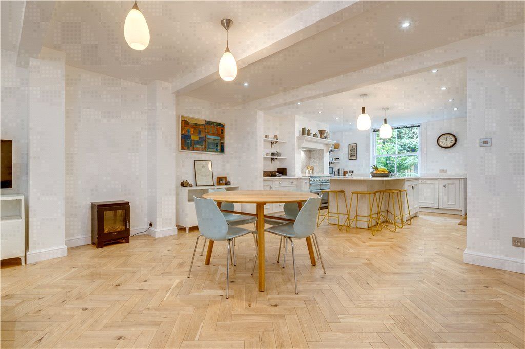 Property photo 3 of 23 Kitchen Diner