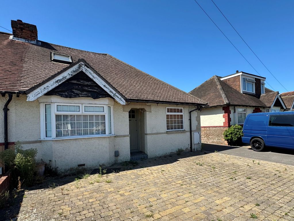 Property photo 1 of 14 External