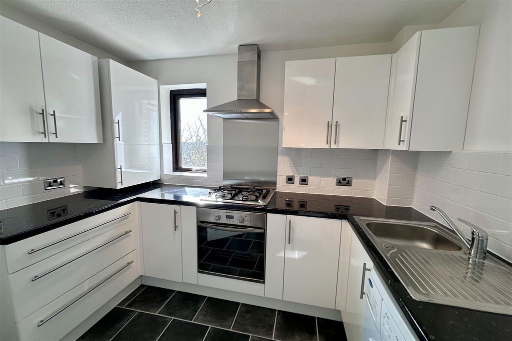 Property photo 2 of 12 Img_8216.Jpeg