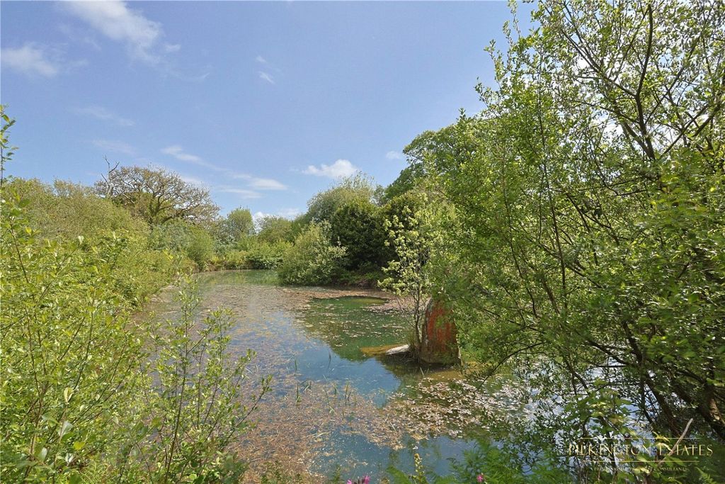 Property photo 3 of 8 4272572