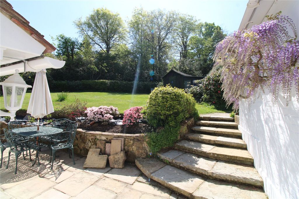 Property photo 2 of 17 Picture No. 30