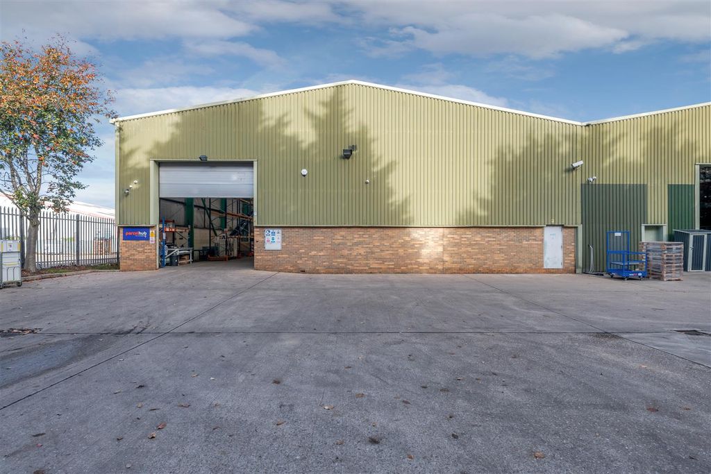 Property photo 2 of 20 Ua Little Tennis Drive-Hi-36.Jpg