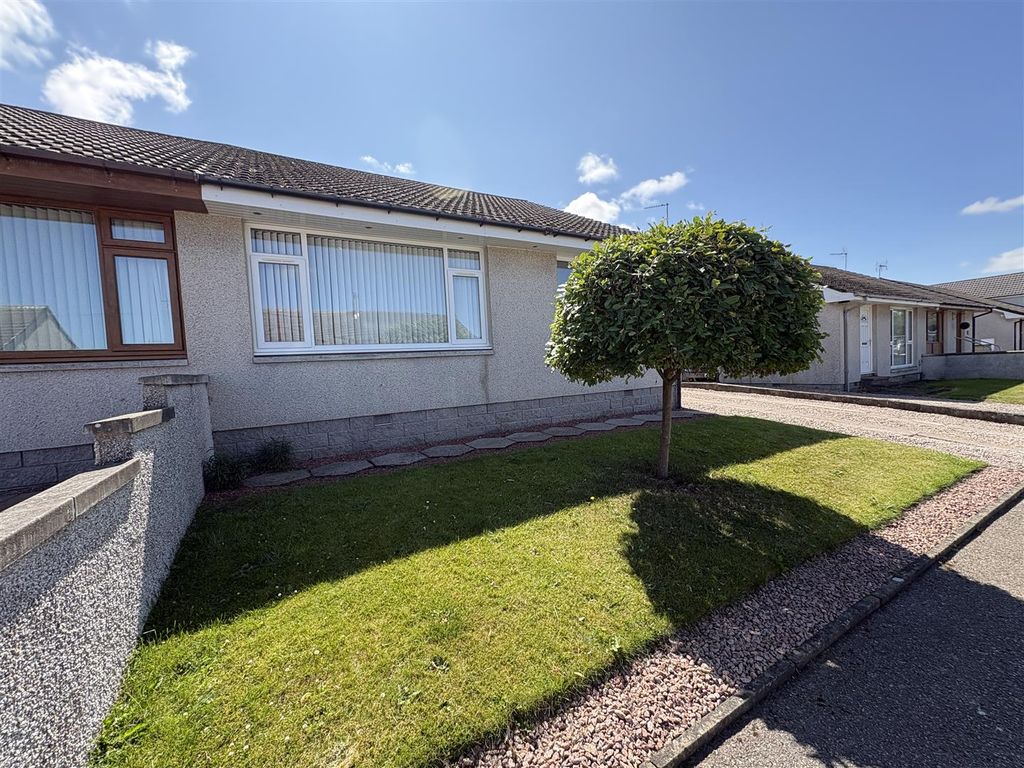 Property photo 1 of 20 45 Ashfield Drive Elgin