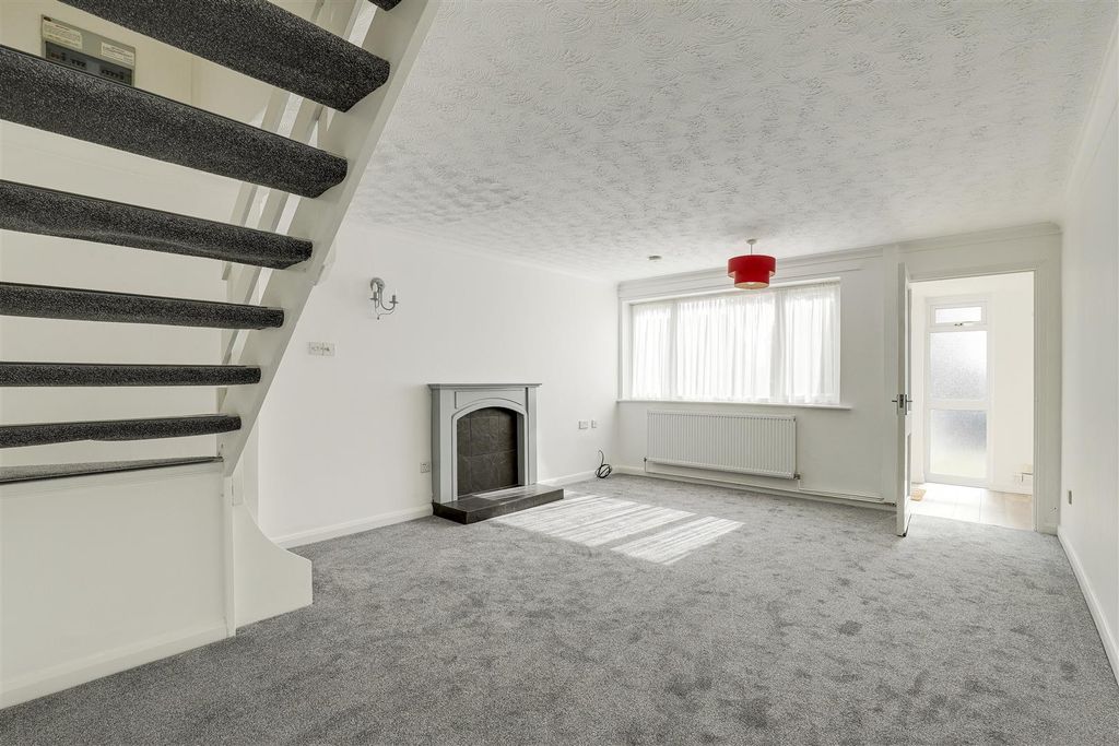 Property photo 3 of 14 11.Jpg