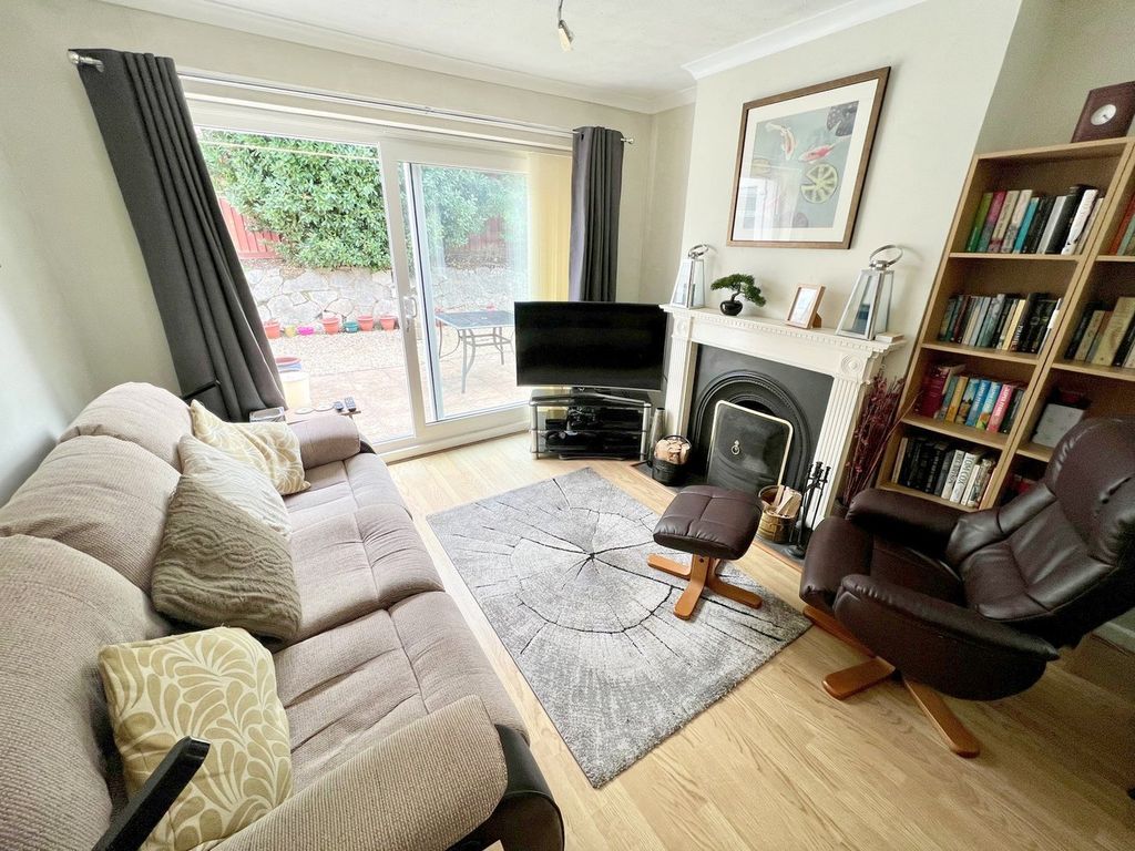 Property photo 2 of 19
