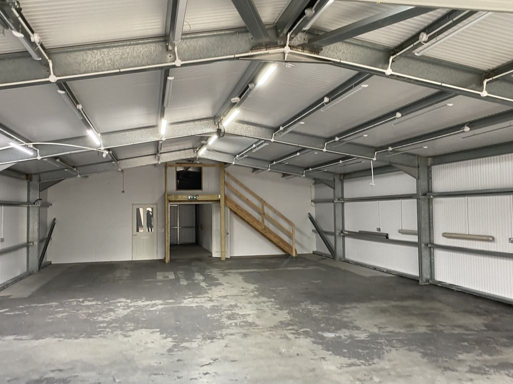 Property photo 2 of 9