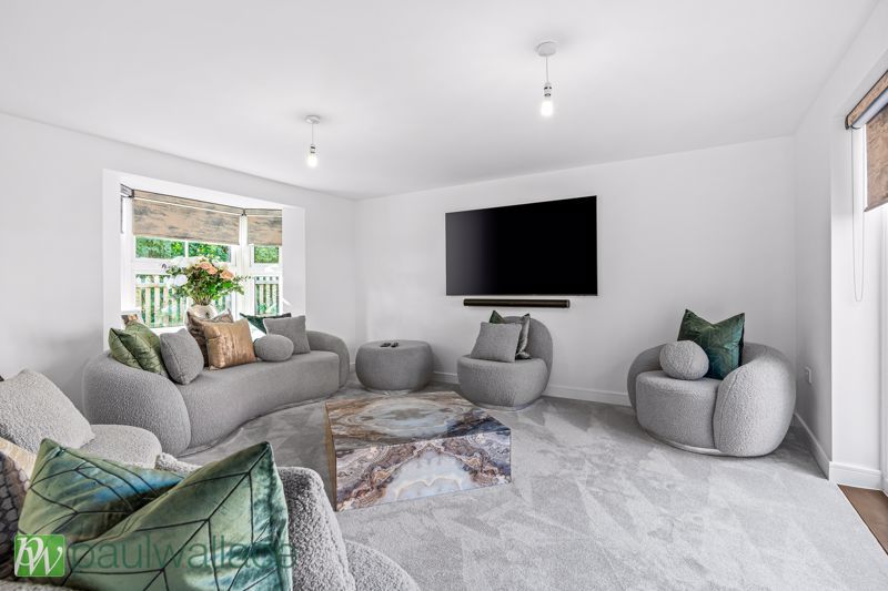 Property photo 3 of 32 Lounge