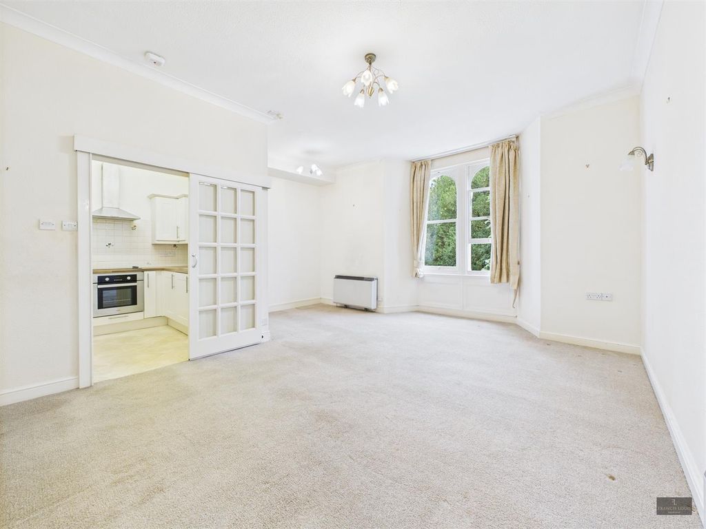Property photo 2 of 18 Cam02887G0-Pr0483-Still004.Jpg