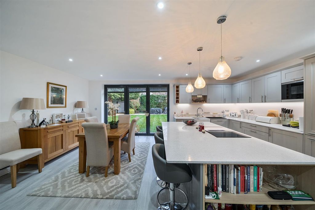 Additional image 36 of 6 bed detached house for saleOutwood Lane, Chipstead, Coulsdon CR5