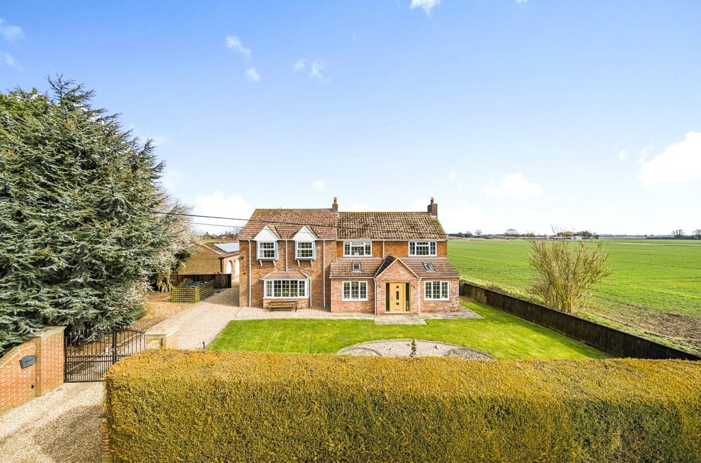 Property photo 1 of 36 Picture No. 82