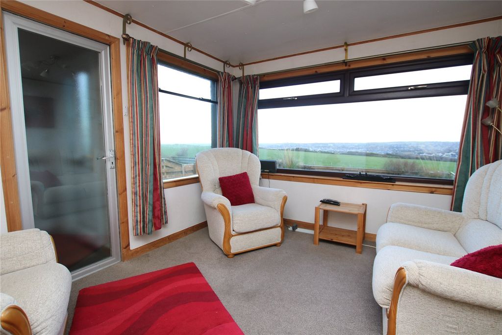 Property photo 3 of 22 Living Room