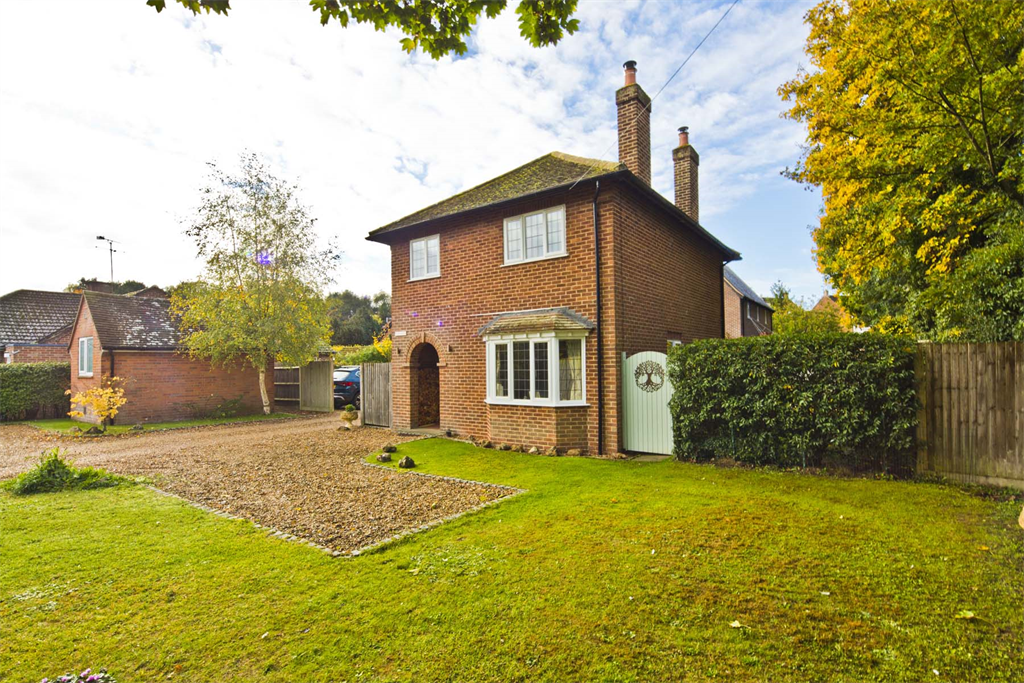 Property photo 1 of 18