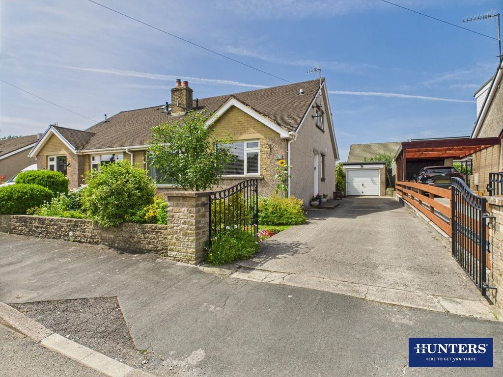 Property photo 1 of 30 Cam05424G0-Pr0019-Still029.Jpg