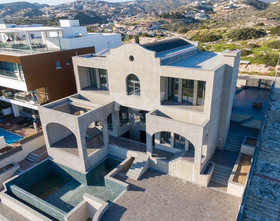 Property photo 1 of 15 Luxurious Five Bedrooms Sea View Villa In Amathus Area, In L